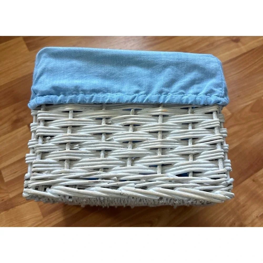 Vintage Pottery Barn White Wicker Basket Blue Liner...